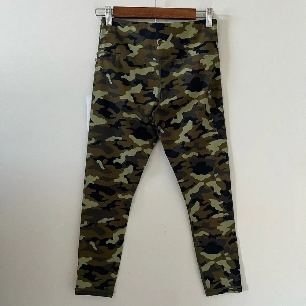 ZYIA Light Green Camo Reflective Soft & Snug Mid-Rise 7/8 Legging Size 6-8 - Picture 9 of 16